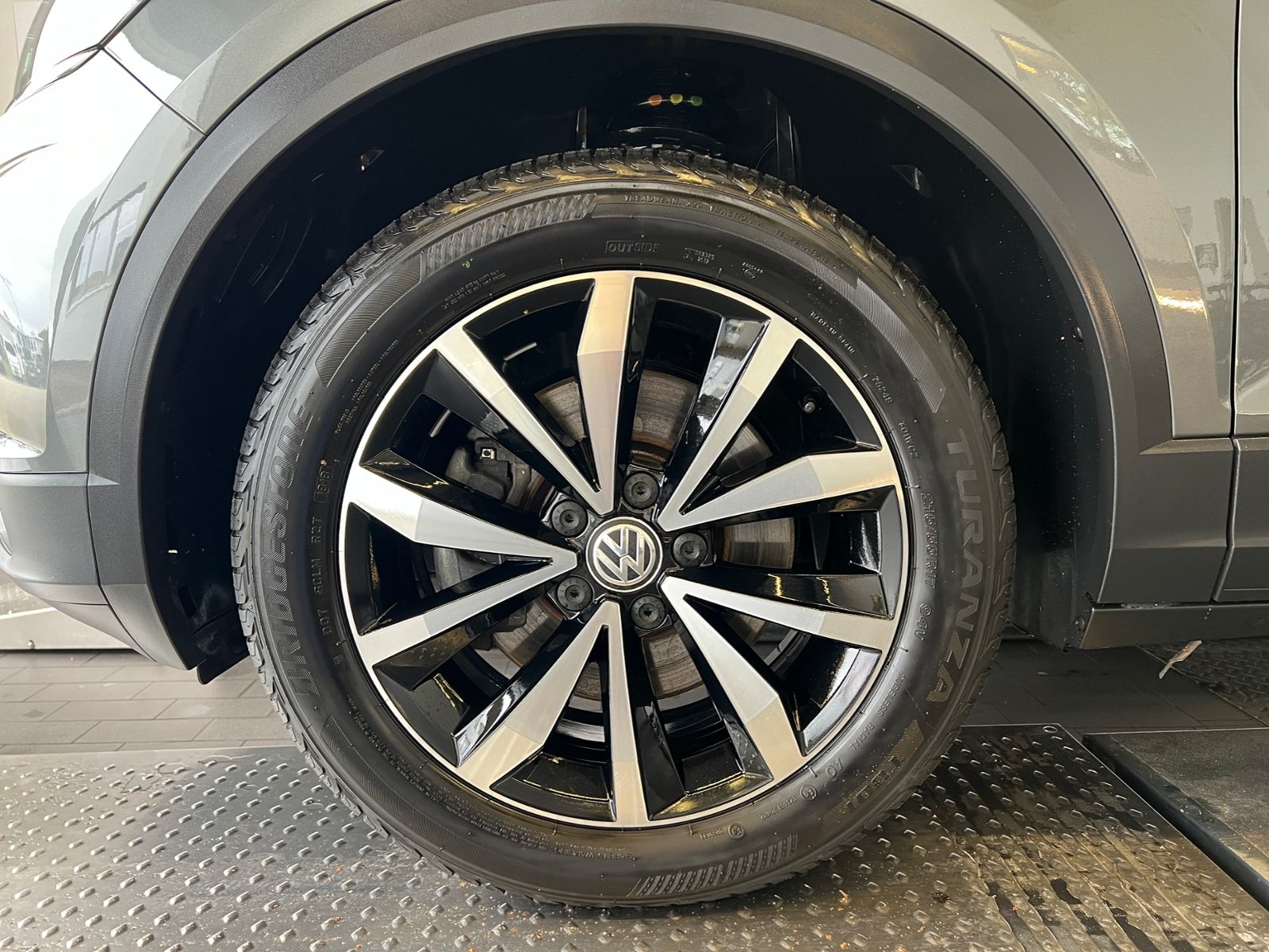 Fahrzeugabbildung Volkswagen T-Roc Style 1.5 TSI ACT DSG *AHK, ACC, Kamera*