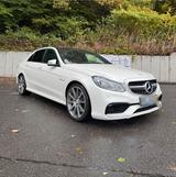 Mercedes-Benz Mercedes Benz E63 AMG W212 4-Matic - Mercedes-Benz E-Klasse W212 mit Benzin-Antrieb