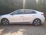 Hyundai Ioniq Hybrid - Hyundai IONIQ aus 2017