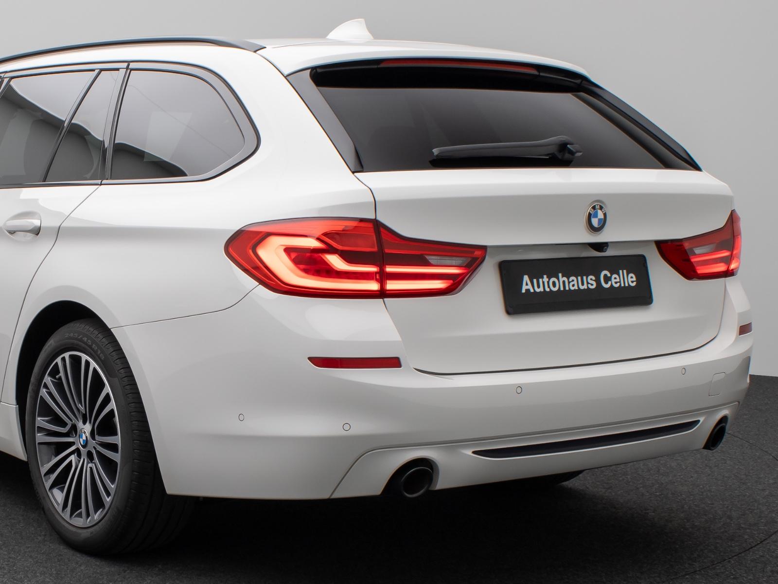 BMW 520d xD Tour Sport Line Pano H/K Exklusiv Paket