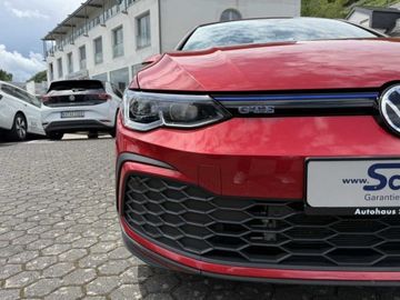 Fotografie des VW Golf VIII 1,4l eHybrid GTE, Systemleistung 180kW