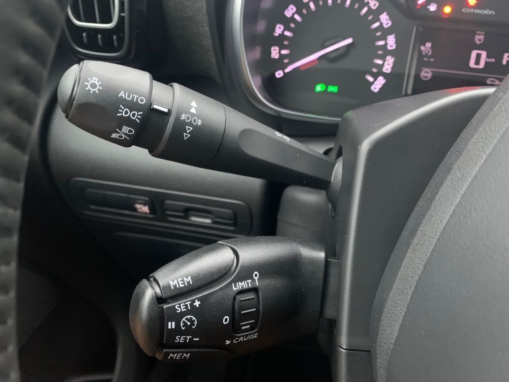 Fahrzeugabbildung Citroën C3 Aircross PureTech 130 Stop & Start EAT6 OPF P