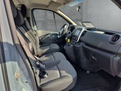 Fahrzeugabbildung Trafic Combi L1H1 2,8t Life Navi LED DAB Temp Te