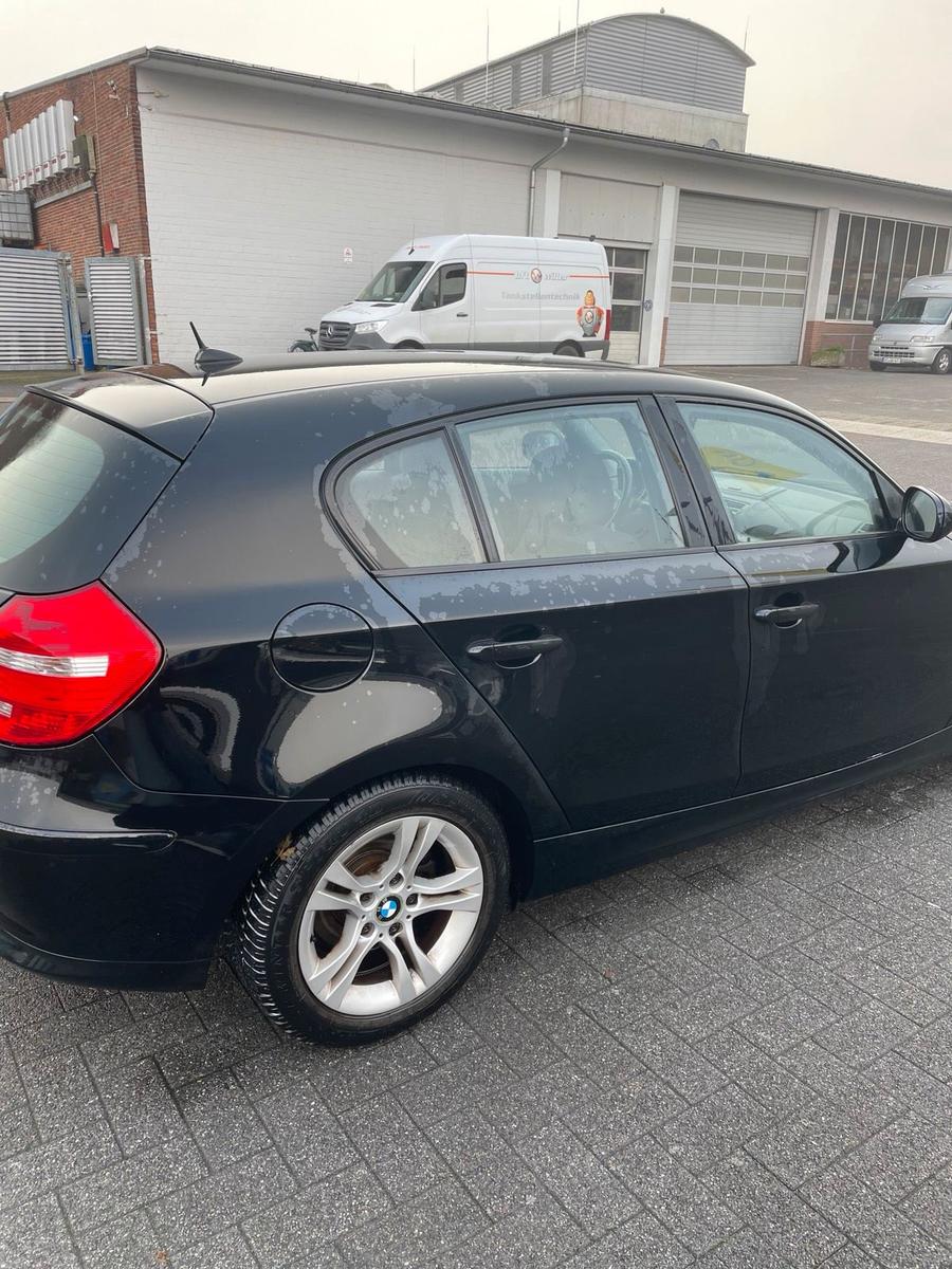 BMW 116 2010 — photo 5