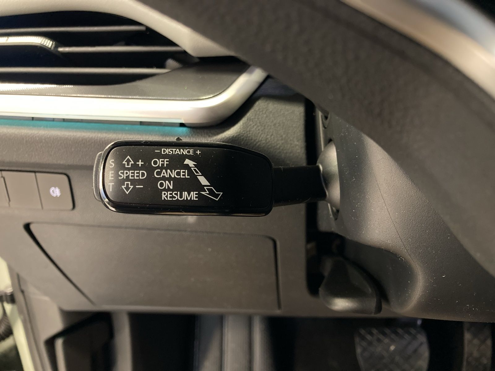 Fahrzeugabbildung SKODA Elroq 85 Lodge AHZV MATRIX NAVI  AREA VIEW ACC