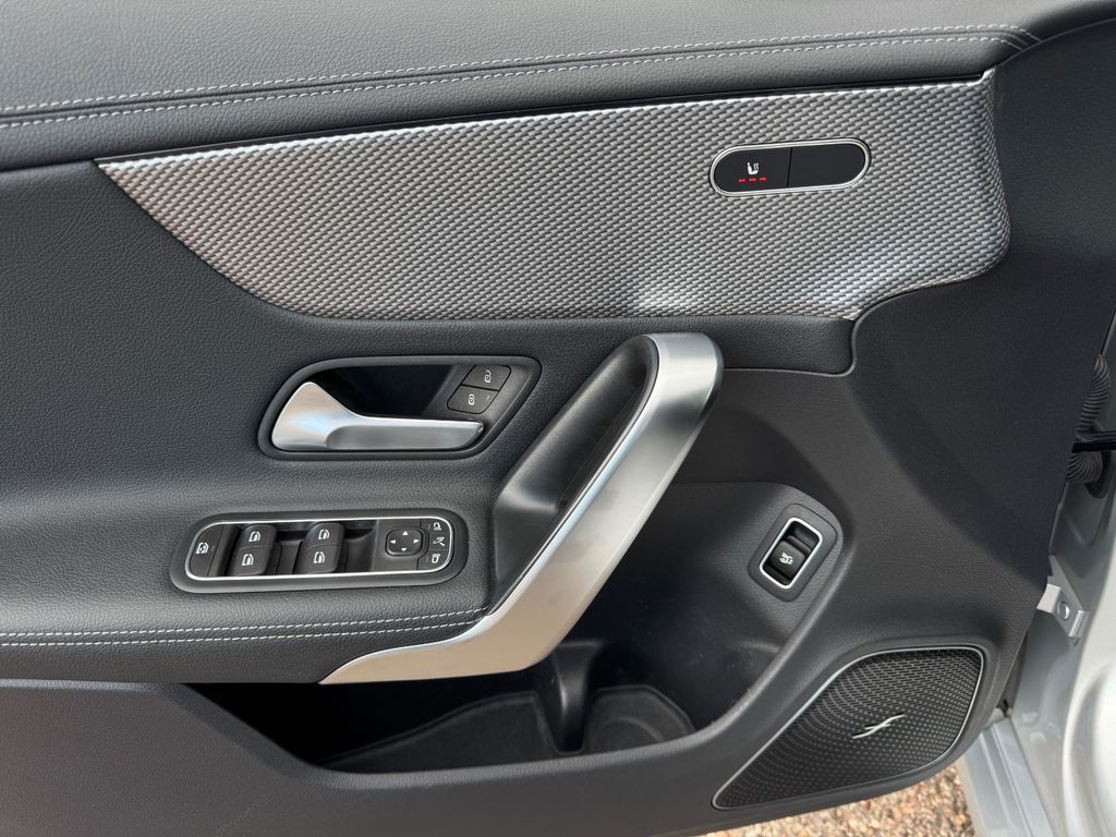 Mercedes-Benz CLA 220 Shooting Brake CLA 220 d SB,Distro,Pano,AHK,LED,Burmester,Night