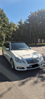 Mercedes-Benz E 350 CDI Avantgarde T Modell Apple Kamera 8fach - Mercedes-Benz E 350 in Augsburg