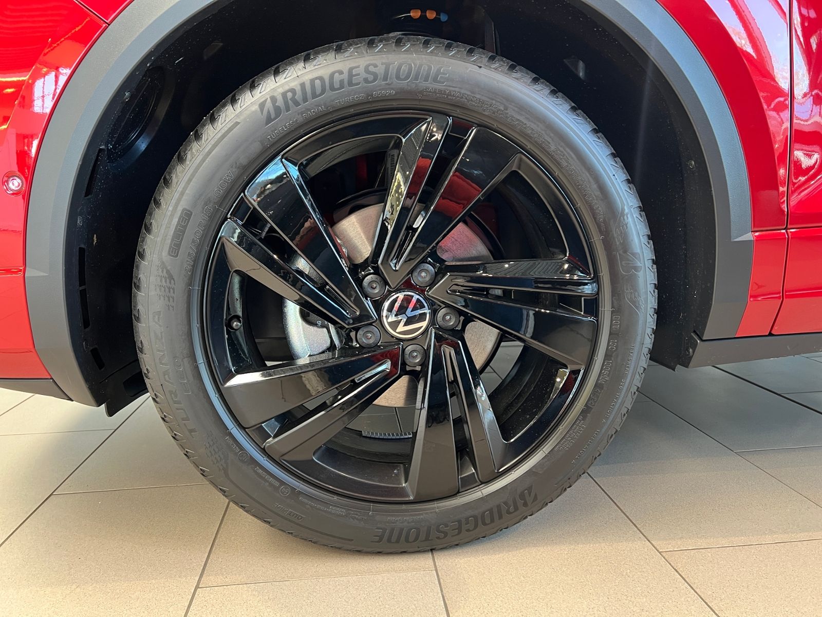 Fahrzeugabbildung Volkswagen T-Roc R-Line 1.5 TSI DSG *AHK, Navi, Black Style
