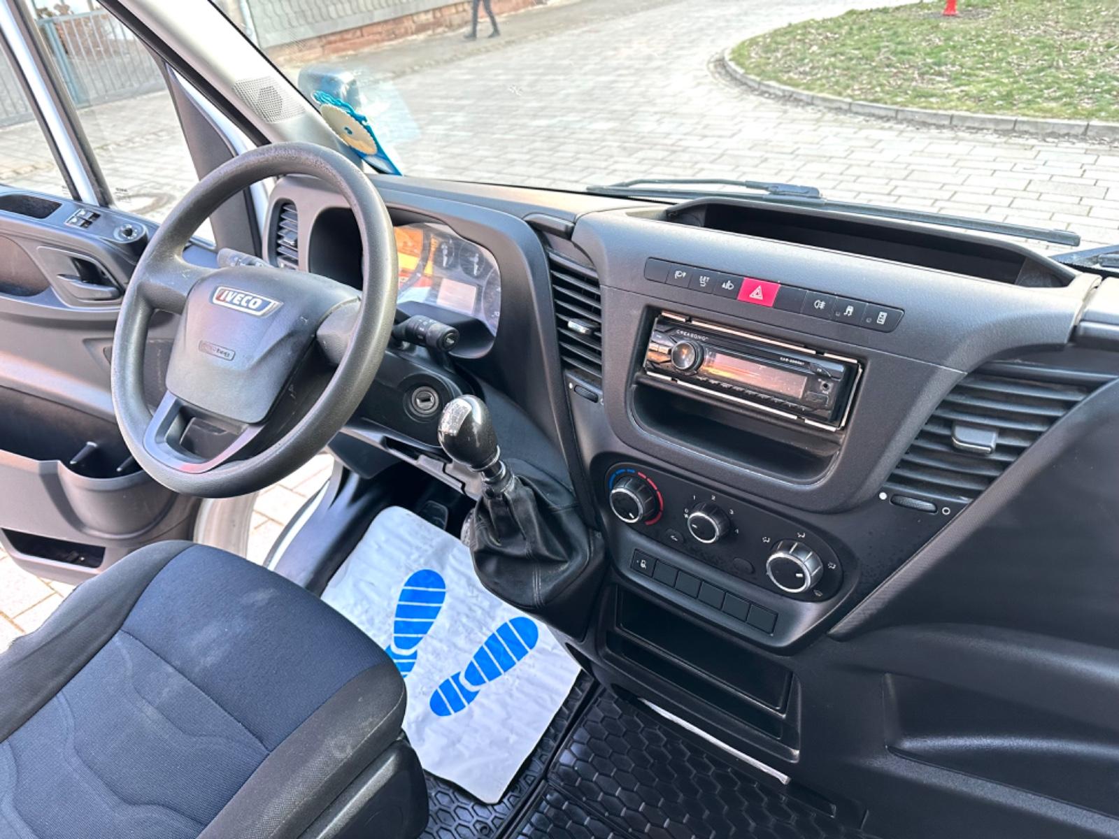 Iveco Daily Dreiseitenkipper Doppelkabine 7 Sitz