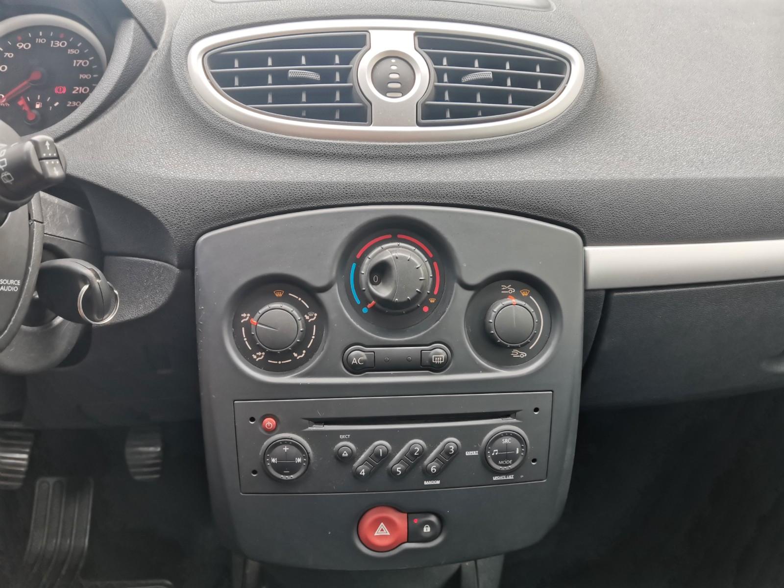 Renault Clio 2008 — photo 10