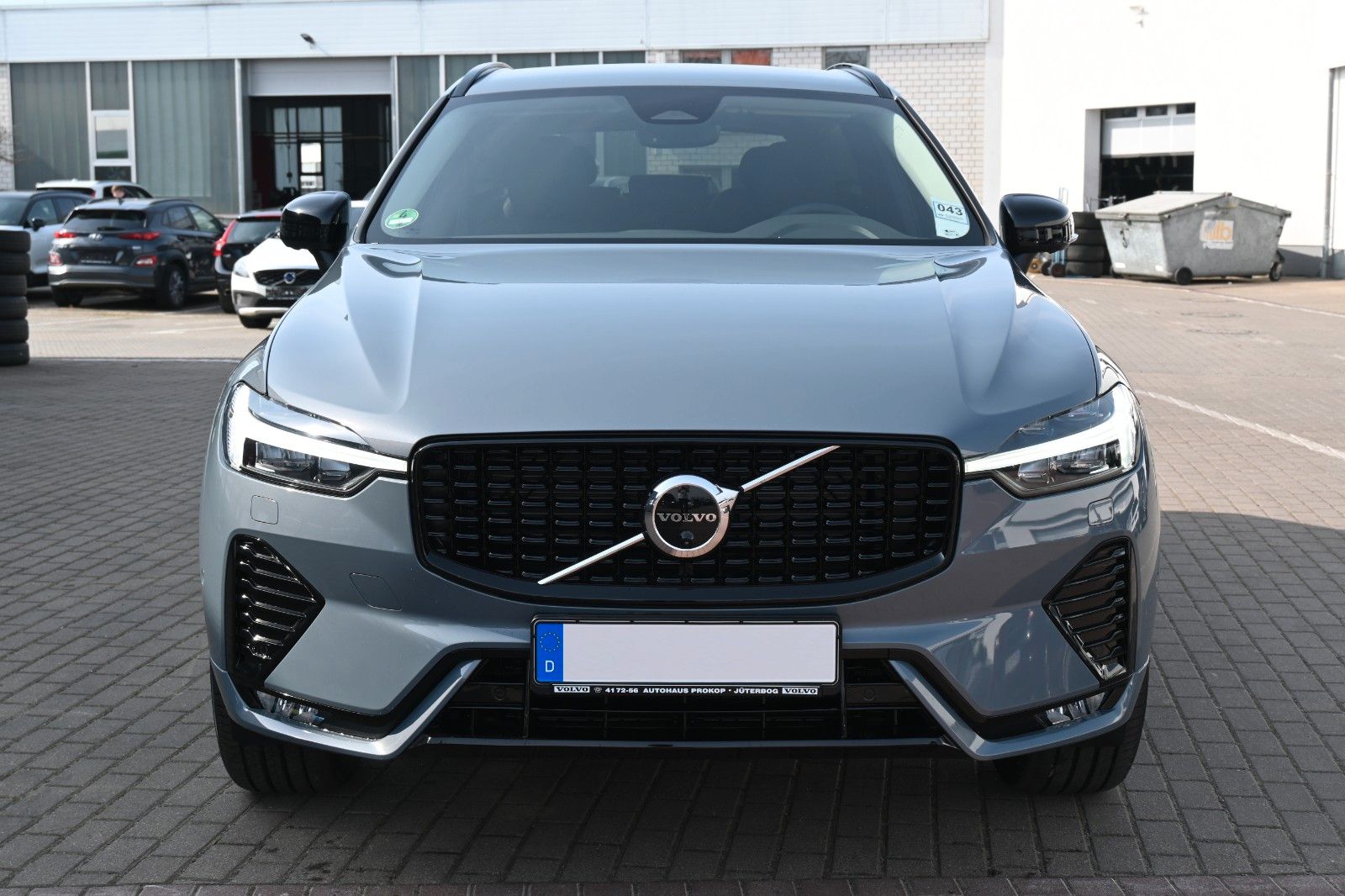 Fahrzeugabbildung Volvo XC60 B4 D AWD Plus Dark*H&K*STDHZG*360°*ACC*AHK