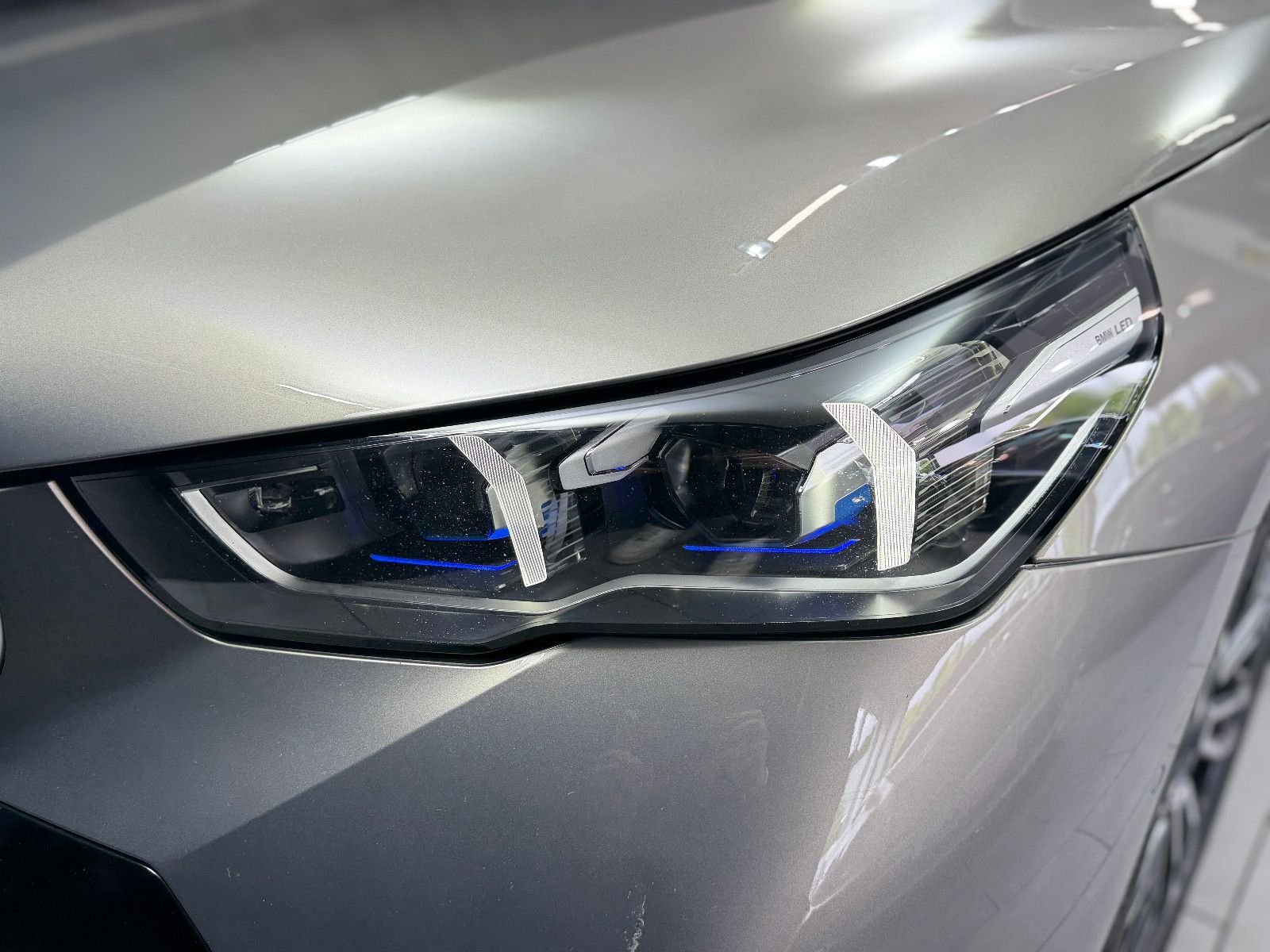 Fahrzeugabbildung BMW 520i M SPORT|H&K|360°|INDIVIDUAL|GESTIK|SHADOW