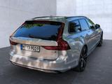 Volvo V90 Ultimate Dark AWD - Volvo V90: Ultimate Dark