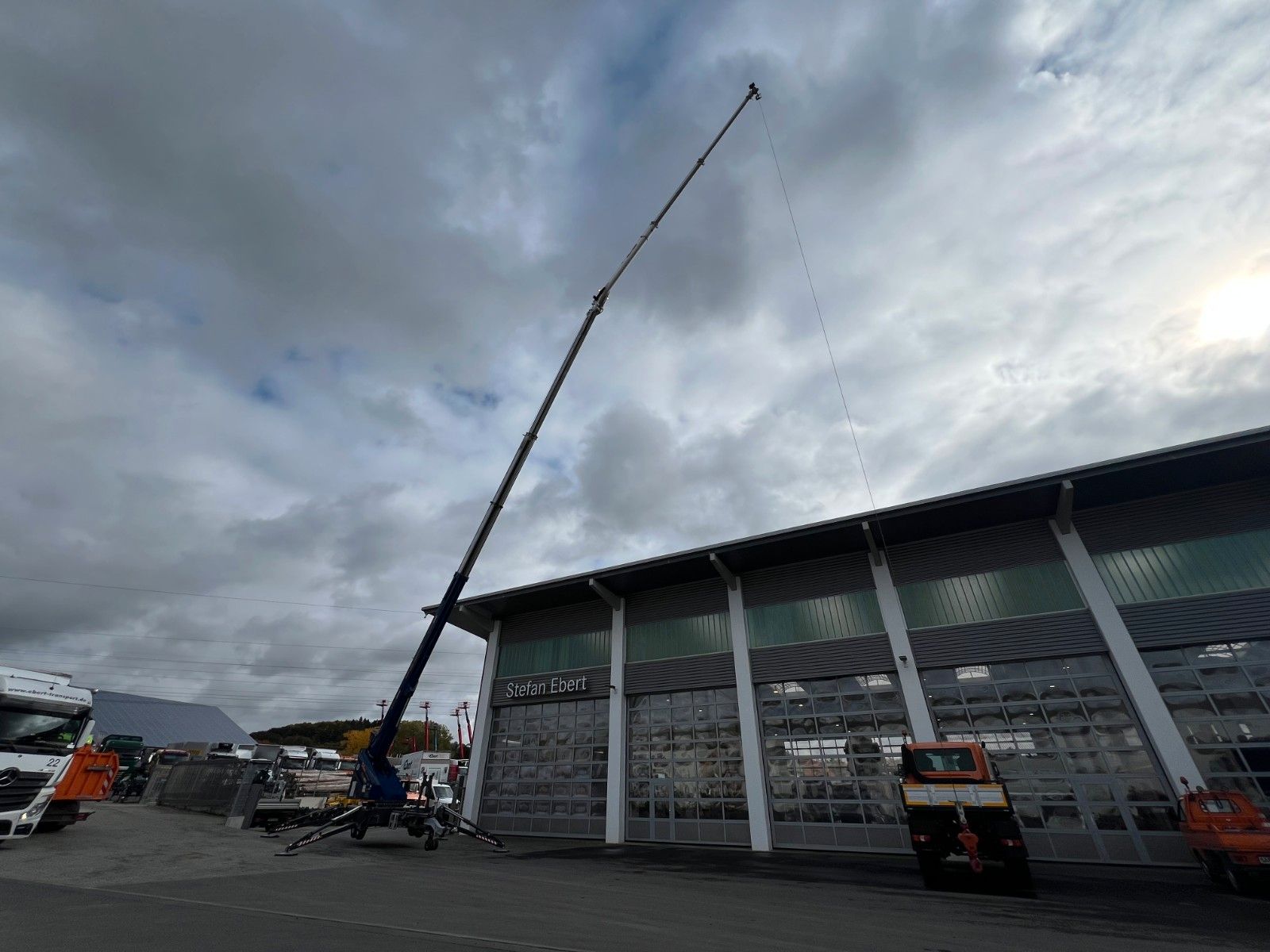 Fahrzeugabbildung Andere Böcker AHK 36 / nur 436 h / 2022