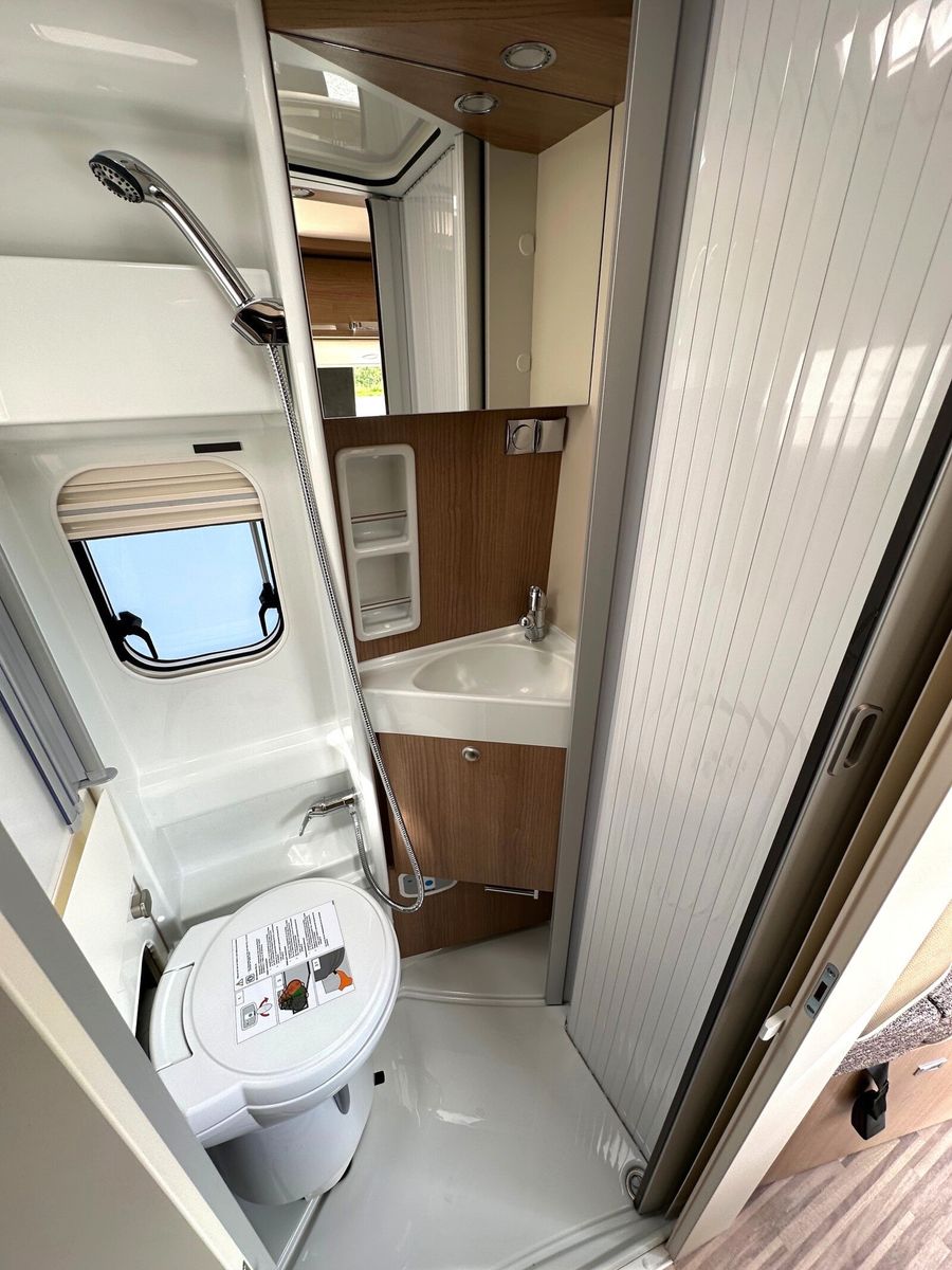 Fahrzeugabbildung Malibu Van comfort 640 LE R1-1