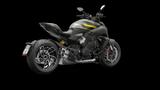 Ducati DIAVEL V4 **JUNGE GEBRAUCHTE** - DUCATI GELB