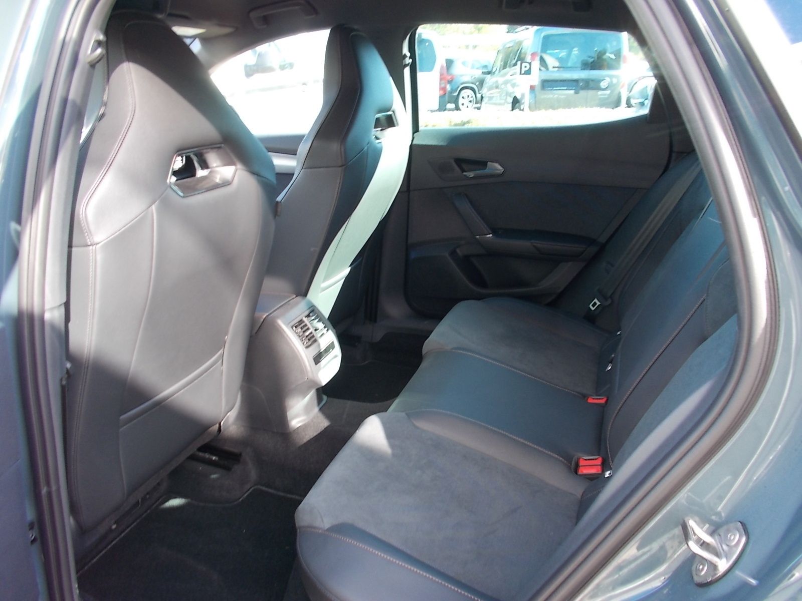 Fahrzeugabbildung CUPRA Formentor 1.5 eTSI DSG + wenig Kilometer