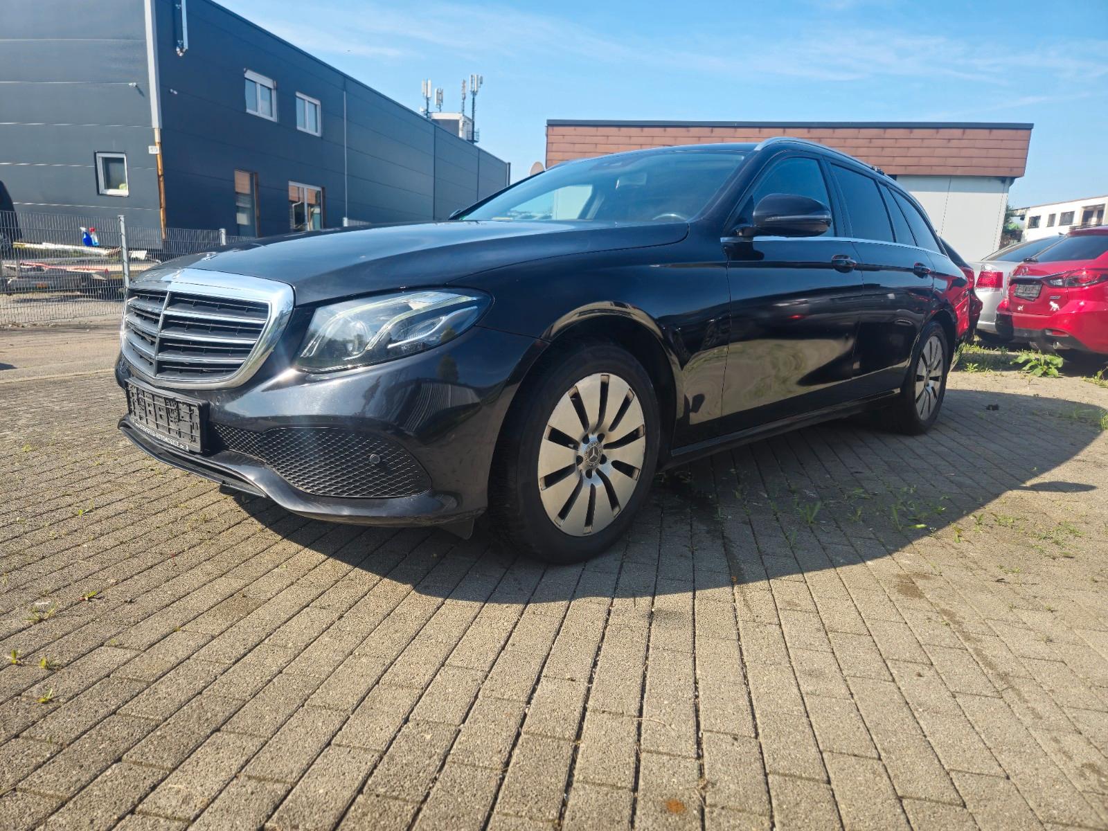 Mercedes-Benz E 220 E T-Modell E 220 d