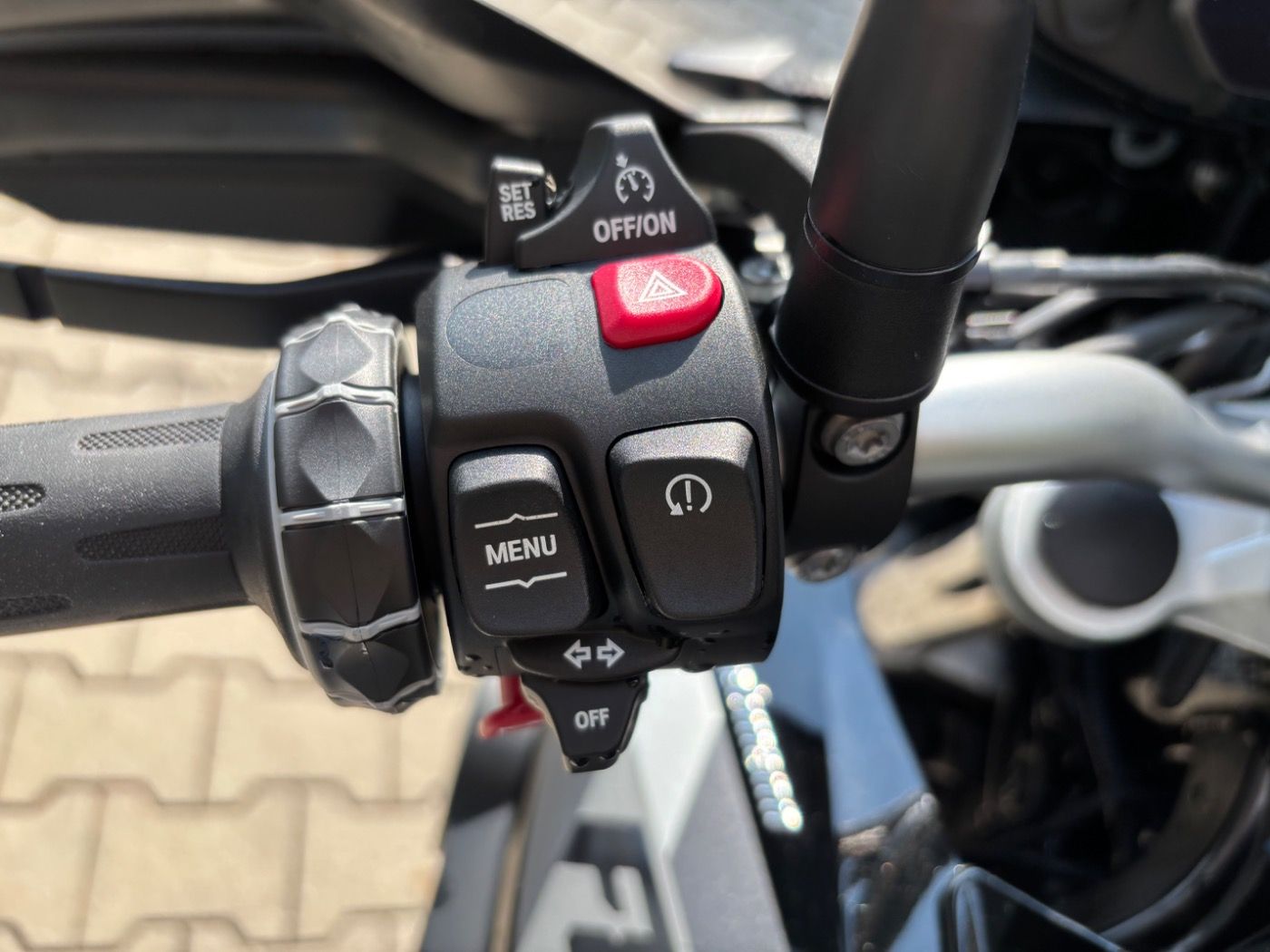 Fahrzeugabbildung BMW F 800 GS Style Triple Black Tieferlegung