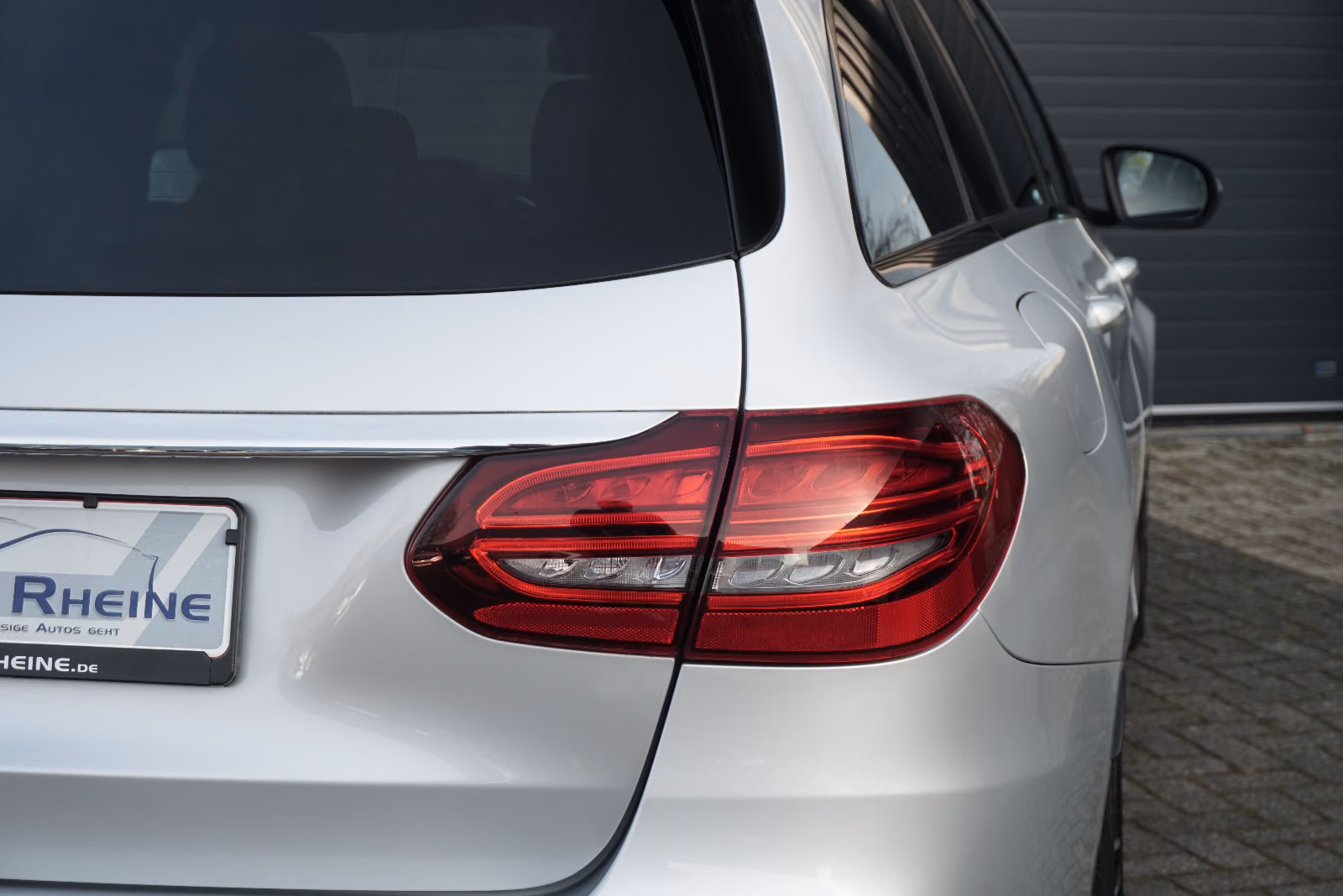 Mercedes-Benz C 300T AMG Multib RFK PANO SHZ NAV Ambiente ACC