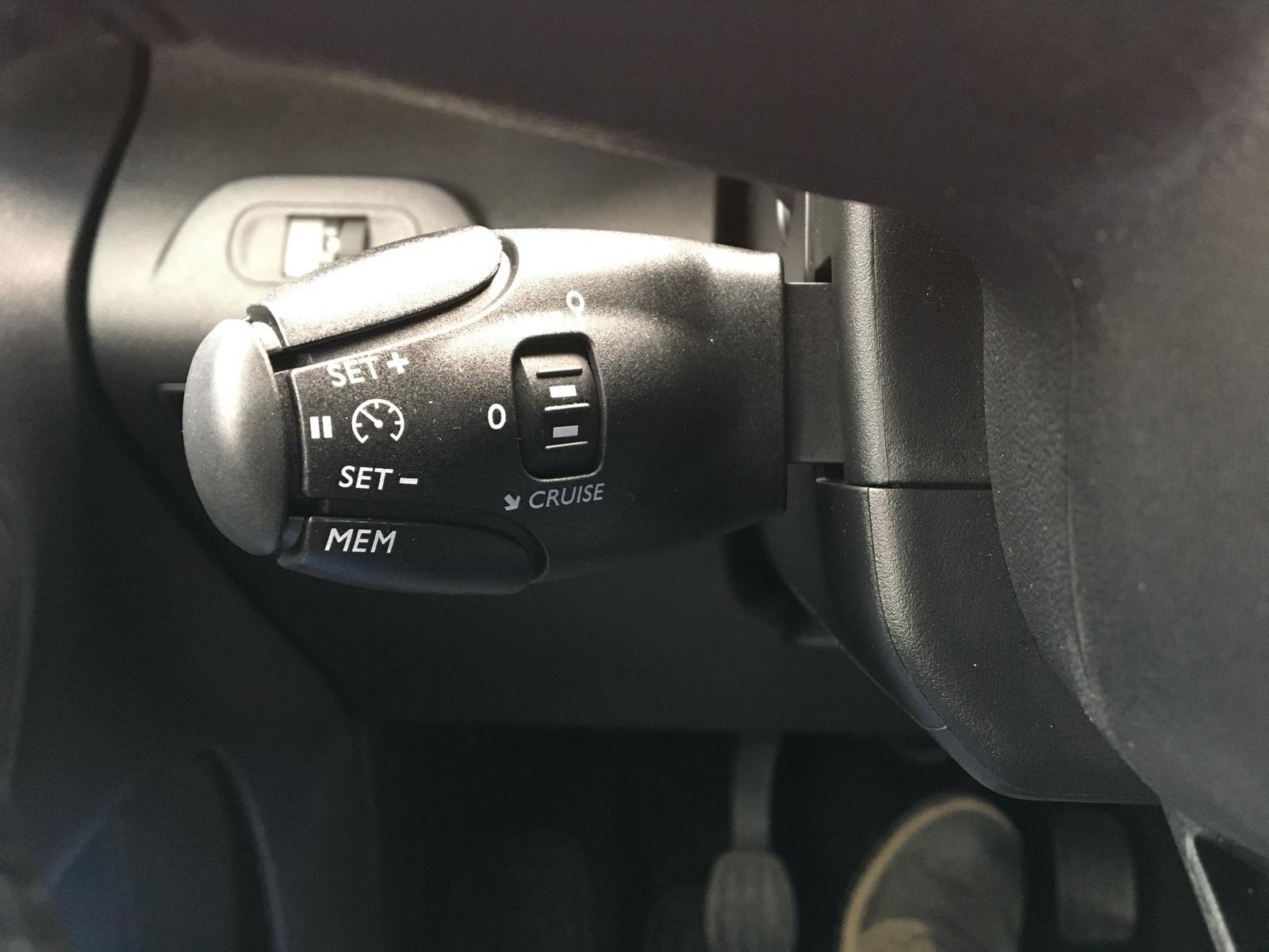 Citroën Berlingo 1.5 MPV Feel M/1.H/Navi/Temp/Spurhalte