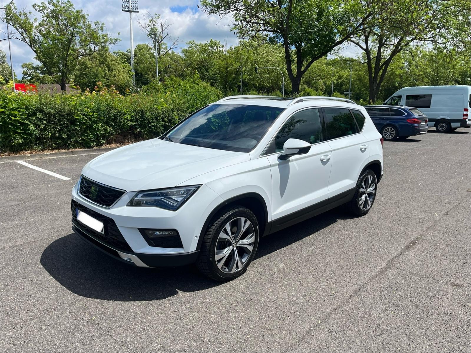 Seat Ateca 1.6 TDI, Xcellence, 360° Kamera, PANO, ACC