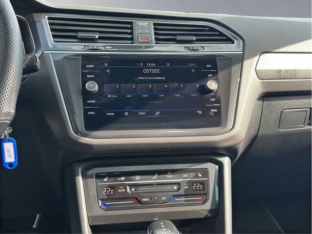 Tiguan 2.0 TDI R-Line DSG ACC FACEL. LED PANO