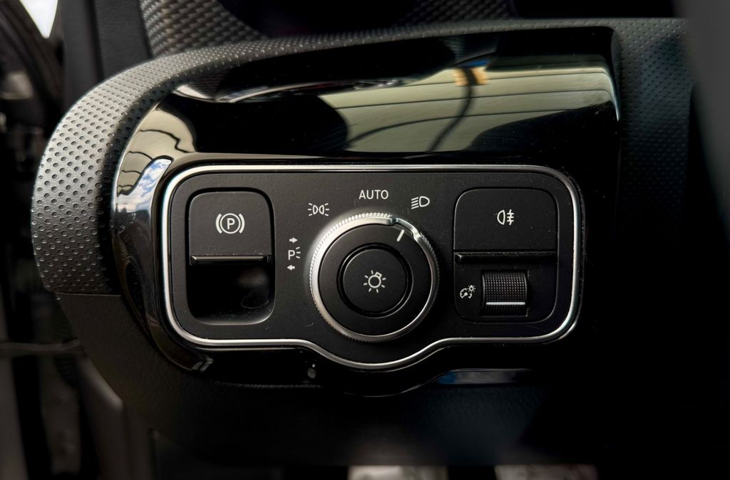 Mercedes-Benz CLA 180 Shooting Brake CLA 180 SB 7G-DCT LED+RKam+Navi+Parkass.+Shz. – Ansicht 26