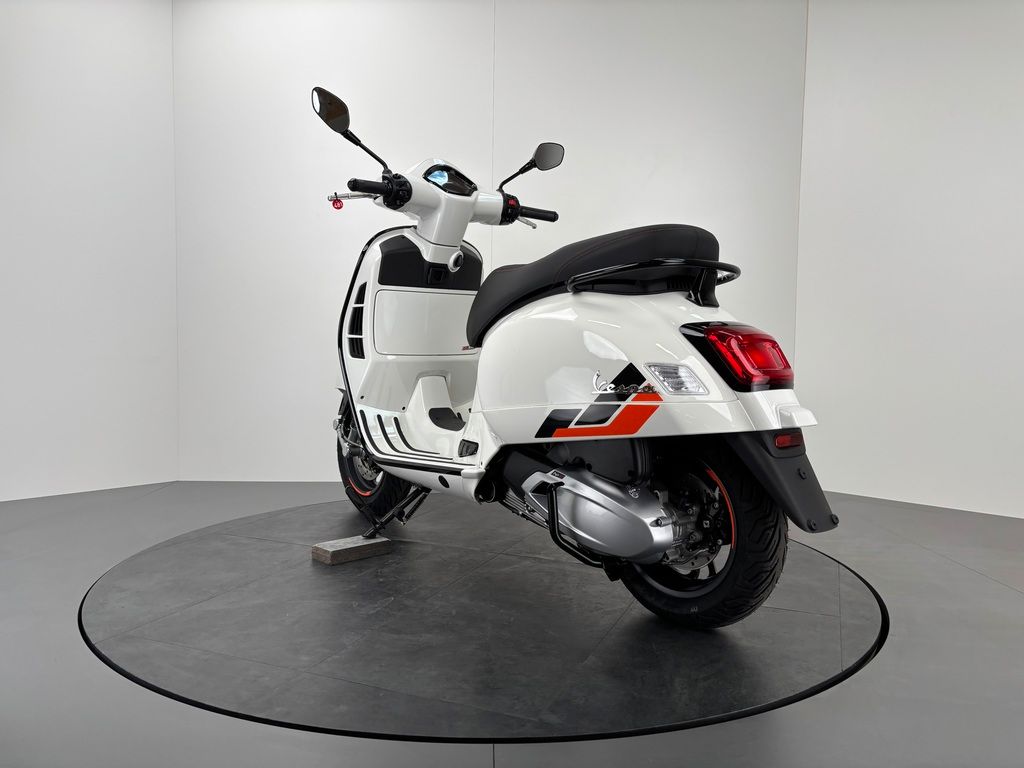Fahrzeugabbildung Vespa GTS 310 SuperSport E5+ *NEUFAHRZEUG
