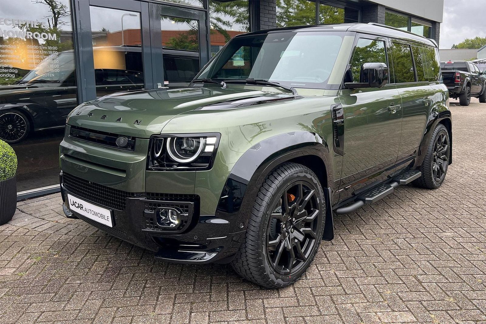 Land Rover Defender 110 P300e X-Dynamic I URBAN Widetrack