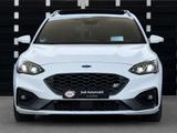 Ford Focus Turnier ST - Ford Focus ST mit Benzin-Antrieb