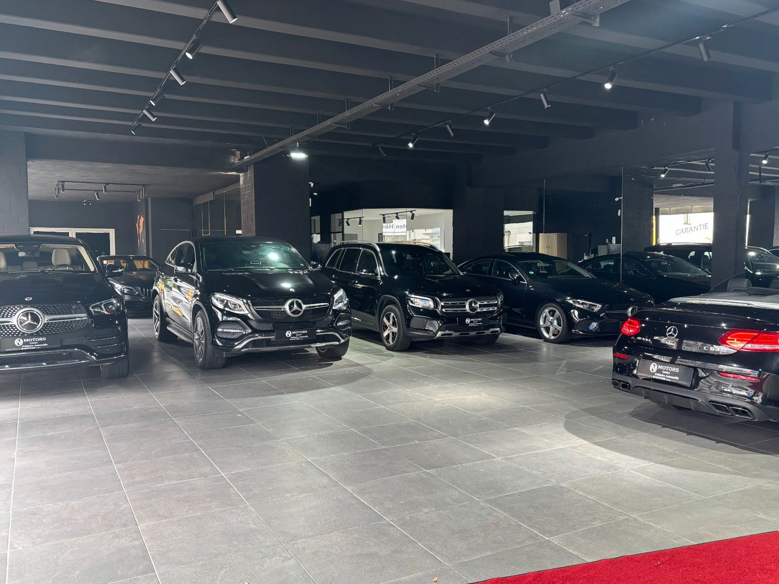 Fahrzeugabbildung Mercedes-Benz C 63 AMG Cabrio*Burmester*Ambiente*HUD*S-Auspuff