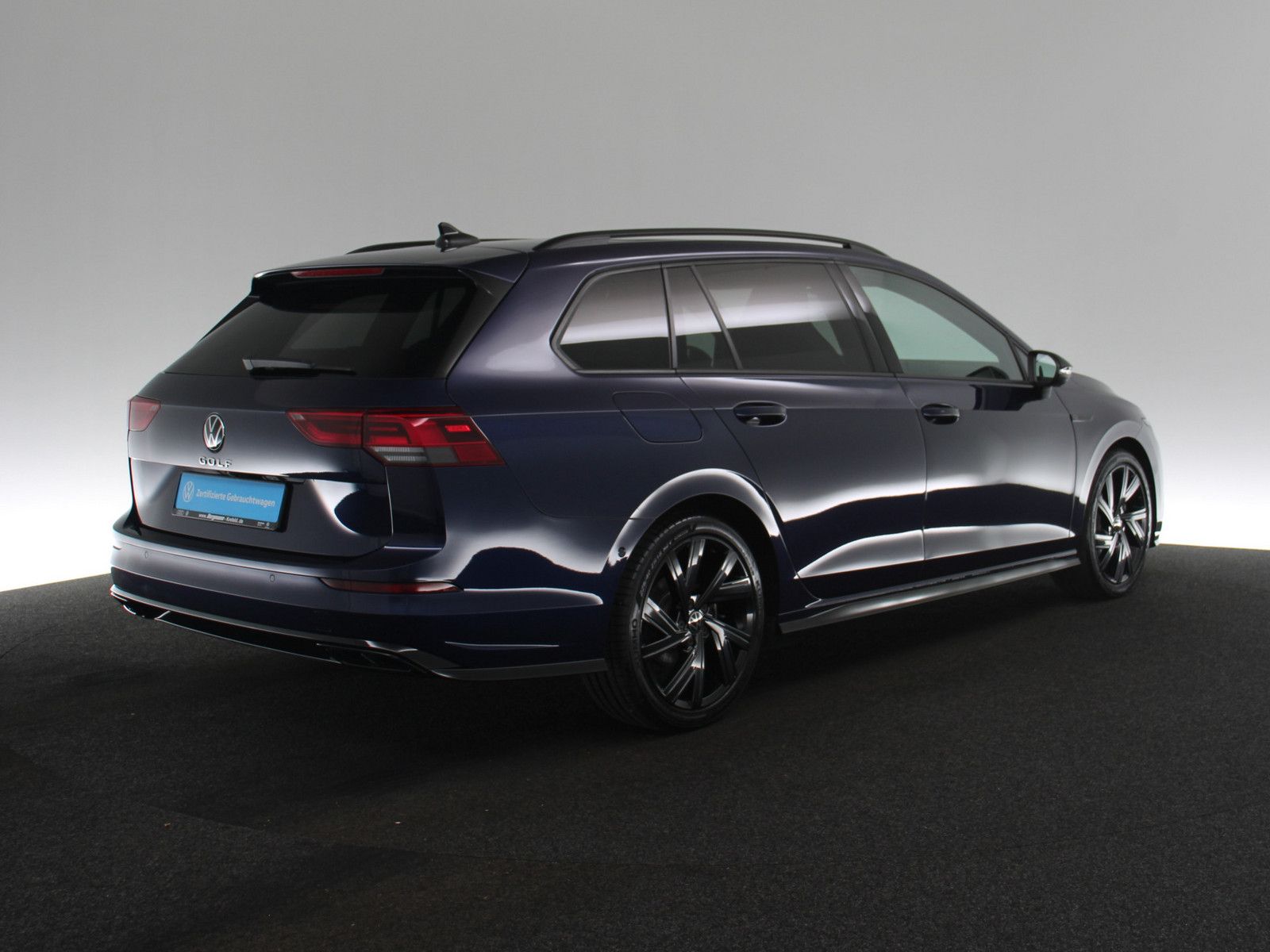 Volkswagen Golf VIII 2.0 TSI R-Line AHK PANO LED ACC NAVI foto 5