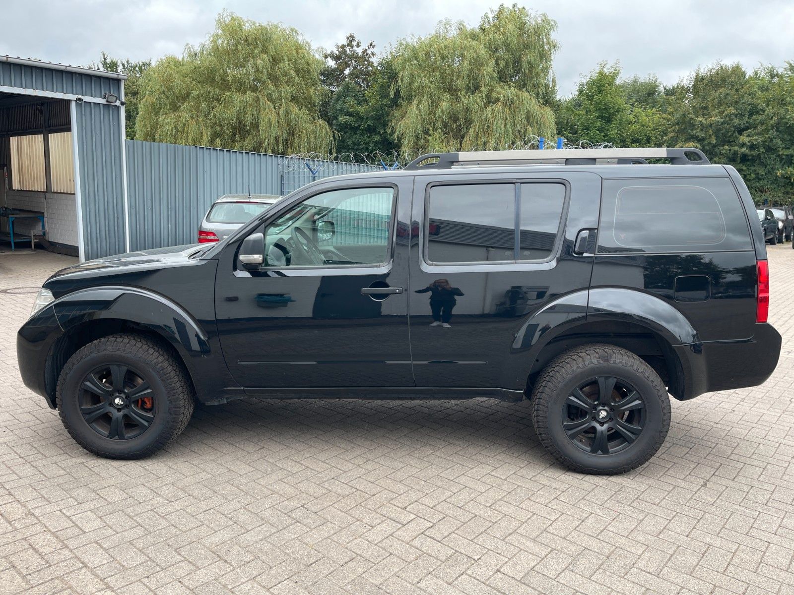 Fahrzeugabbildung Nissan Pathfinder 2.5 dCi AHK -Motorschaden-