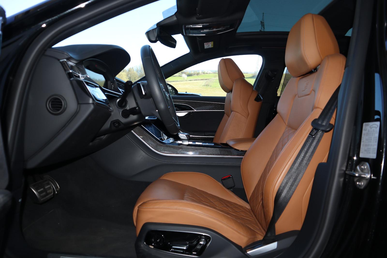 Audi A8L 60 TFSIe lang S-LINE *SCHWARZ-COGNAC-CARBON*