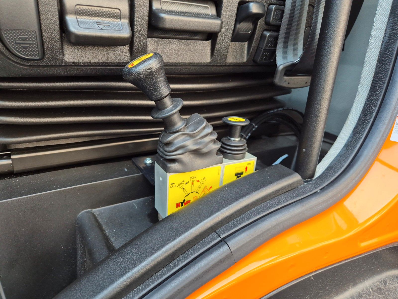 Fahrzeugabbildung Iveco AD360X54Z HR OFF 8x4 Intarder AHK