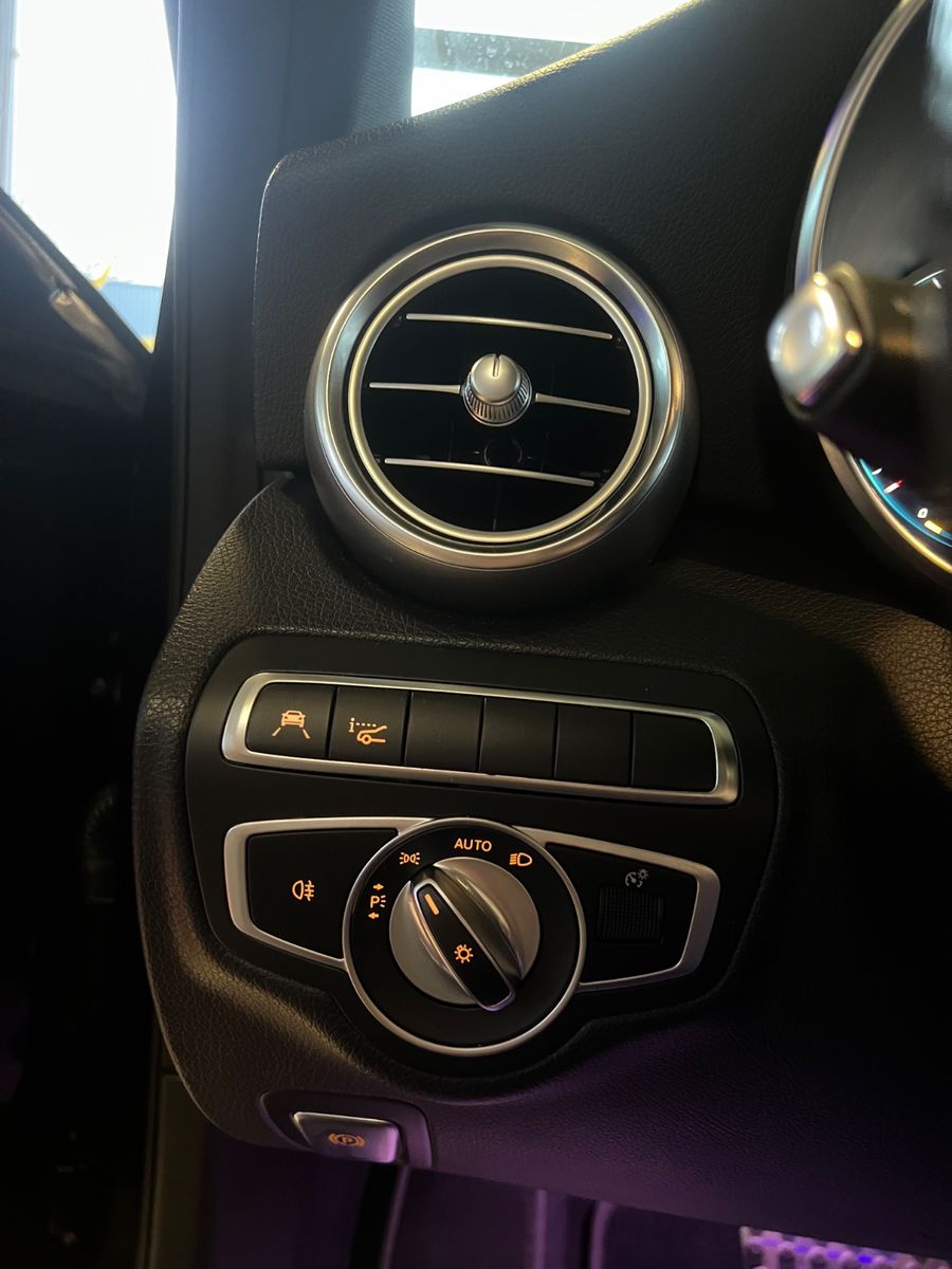 Fahrzeugabbildung Mercedes-Benz C 300 d Lim. AMG LINE DIGITALTACHO*HEADUP*CARBON