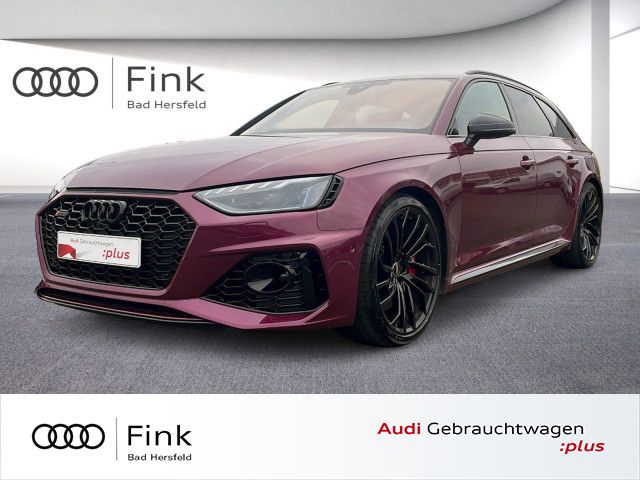 Audi RS 4 Avant RS Essentials Paket