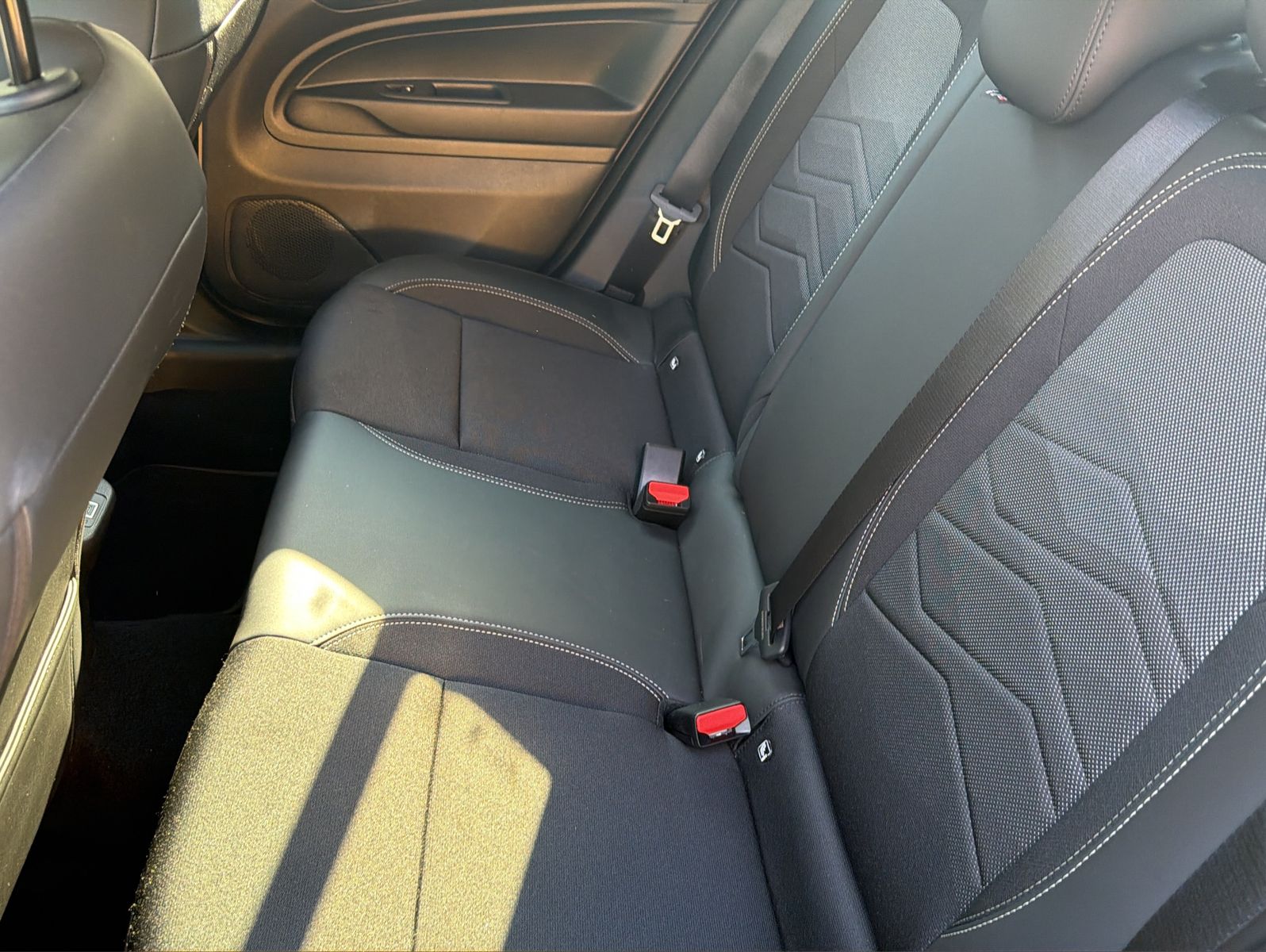Fahrzeugabbildung Jeep Avenger Altitude Electric/ Automatik/ 54kw
