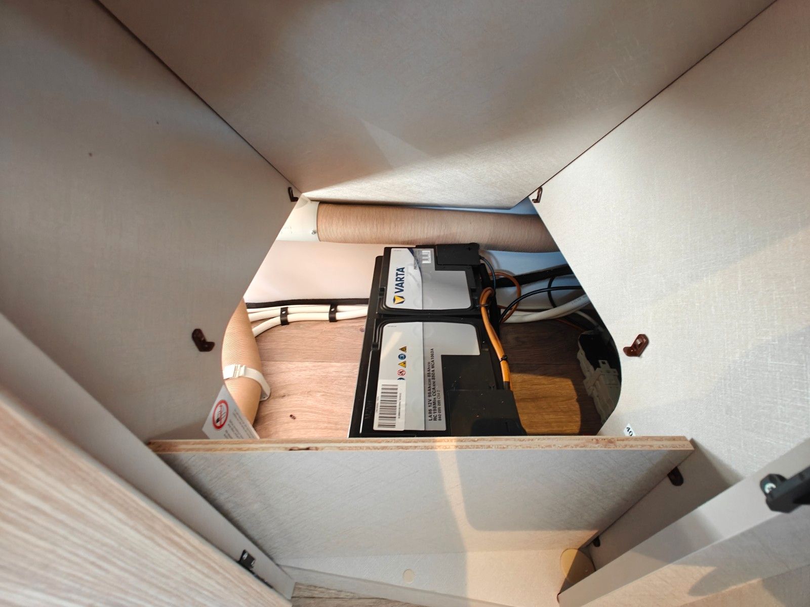 Fahrzeugabbildung HYMER / ERIBA / HYMERCAR Touring 630 Harbour Blue - JETZT 6.719€ SPAREN !