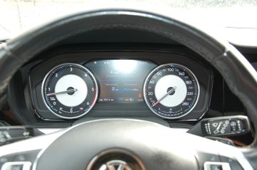 Volkswagen Touareg - 12