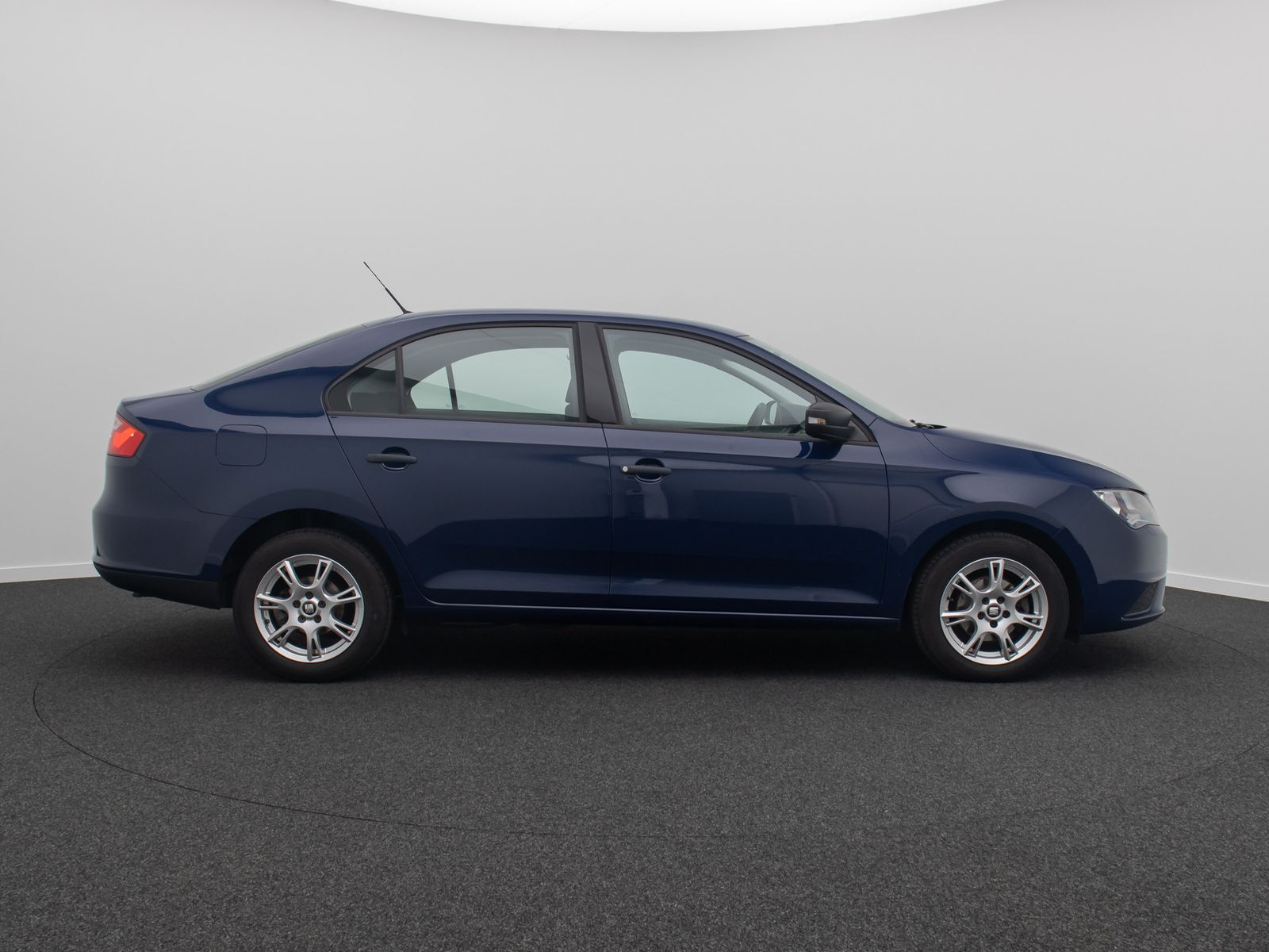 Fahrzeugabbildung SEAT Toledo 1.2 TSI 66kW BremsAss ABS Winterpaket LM