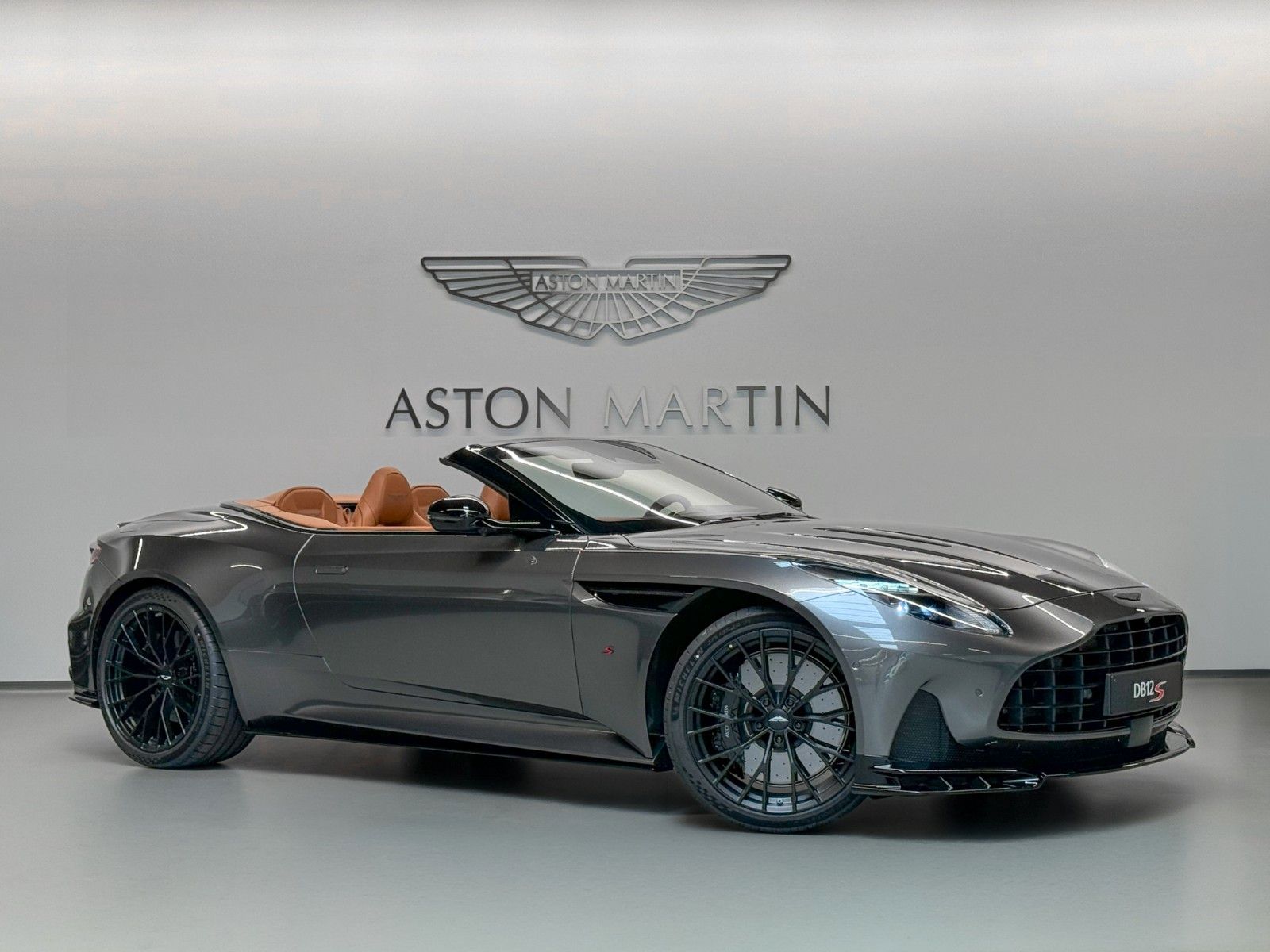 Aston Martin NEW DB12 S Volante | Aston Martin Brussels