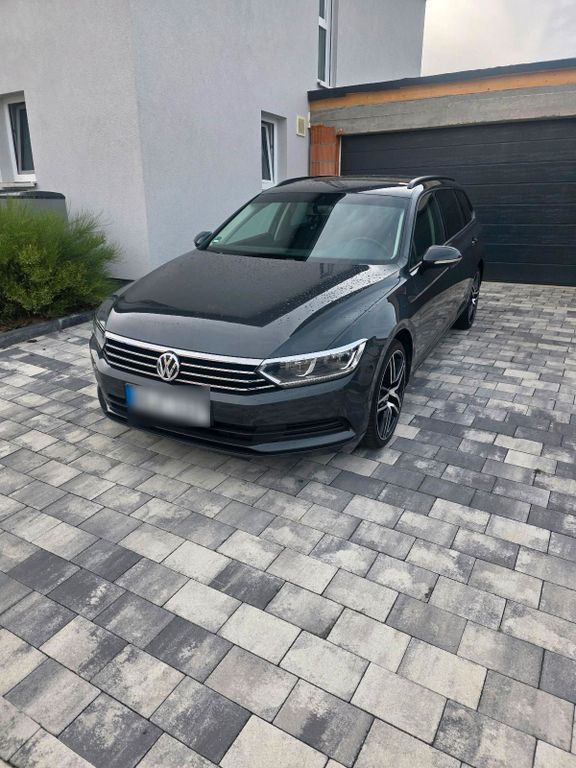 Image of Volkswagen Passat Variant