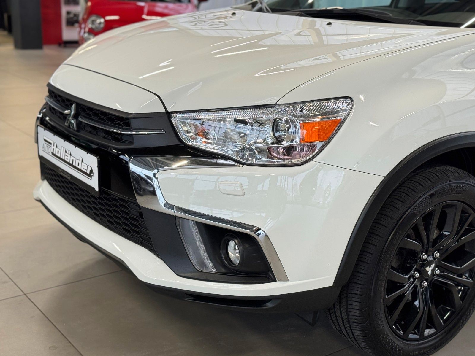 Fahrzeugabbildung Mitsubishi ASX 1.6 Edition+ Black-Paket 2WD "AHK Sitzheizg"