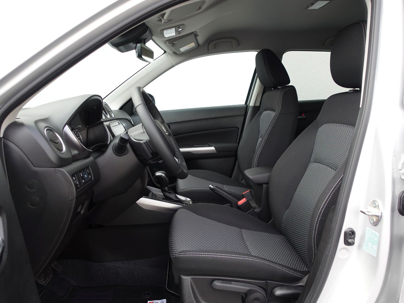 Fahrzeugabbildung Suzuki Vitara Comfort 1.5 AUTOMATIK,Navi,Kamera,Sitzhzg