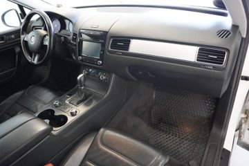 Volkswagen Touareg - 11