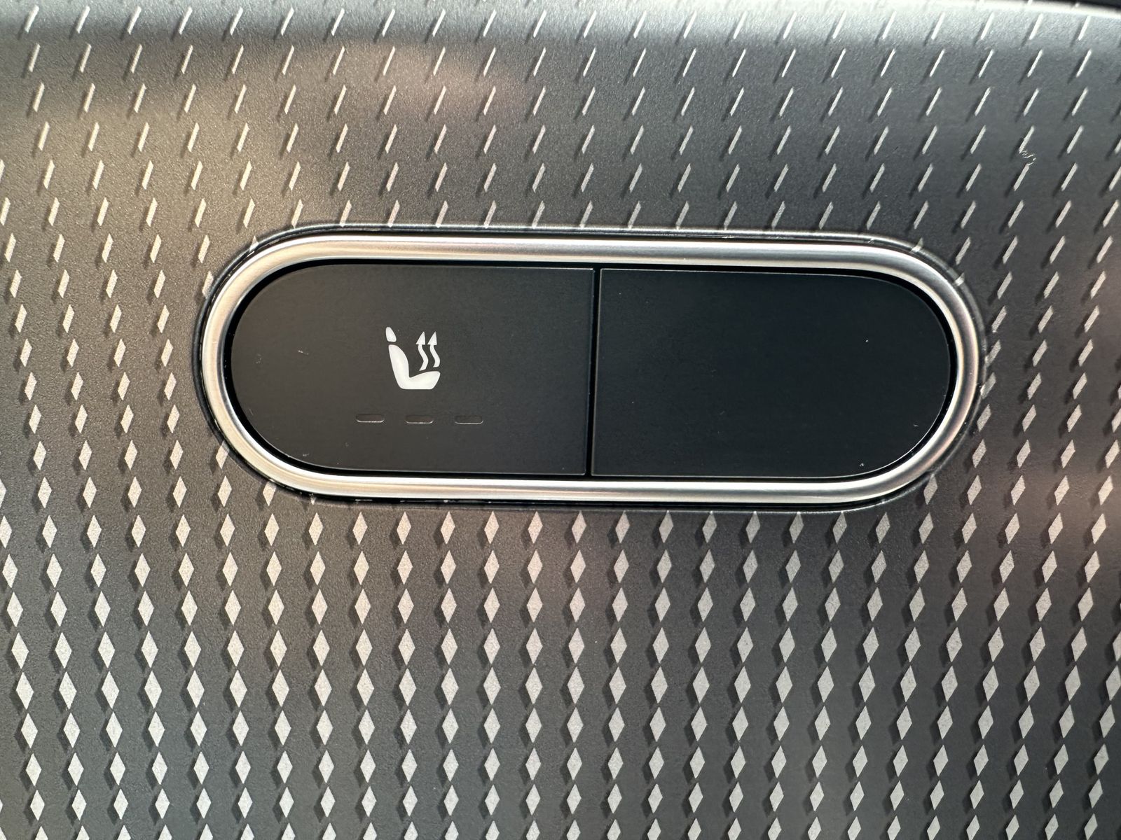 Fahrzeugabbildung Mercedes-Benz EQB 250 Progressive NAV+LED+KAMERA+PANO+VCOCKPIT