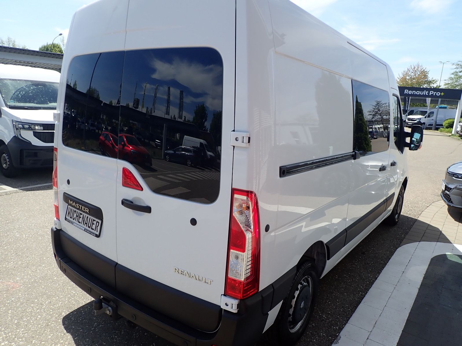 Fahrzeugabbildung Renault Master III Kasten L2H2 3.5to