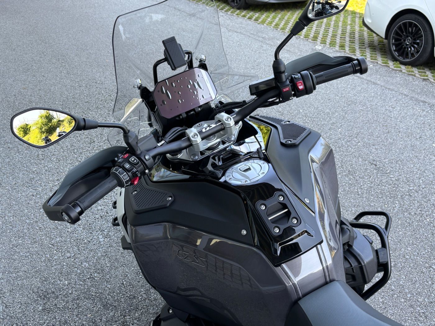 Fahrzeugabbildung BMW R 1300 GS Adventure 3 Pakete Triple Black
